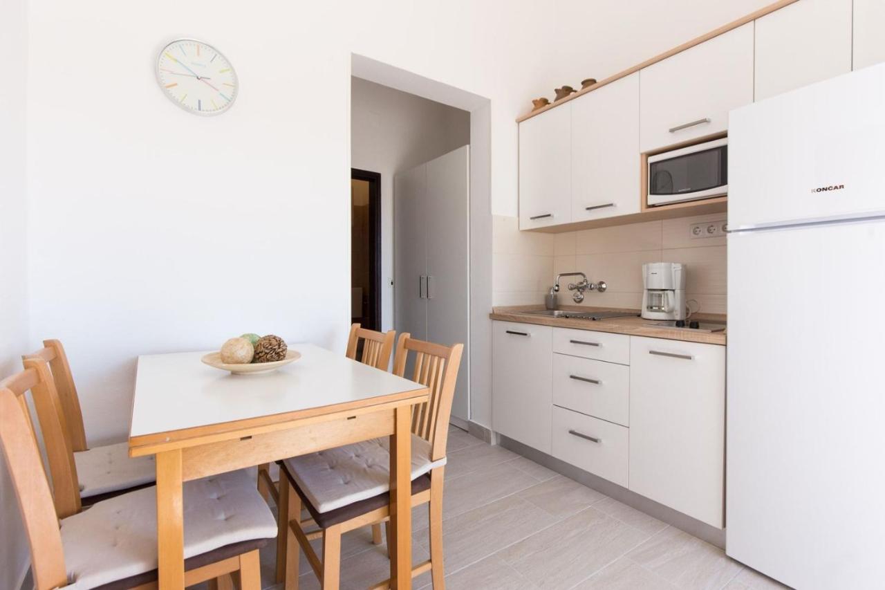 Apartments Adrijana Malinska Esterno foto