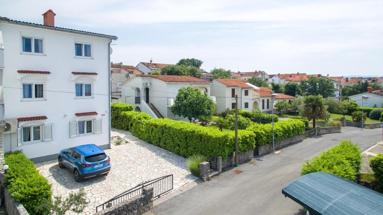 Apartments Adrijana Malinska Esterno foto